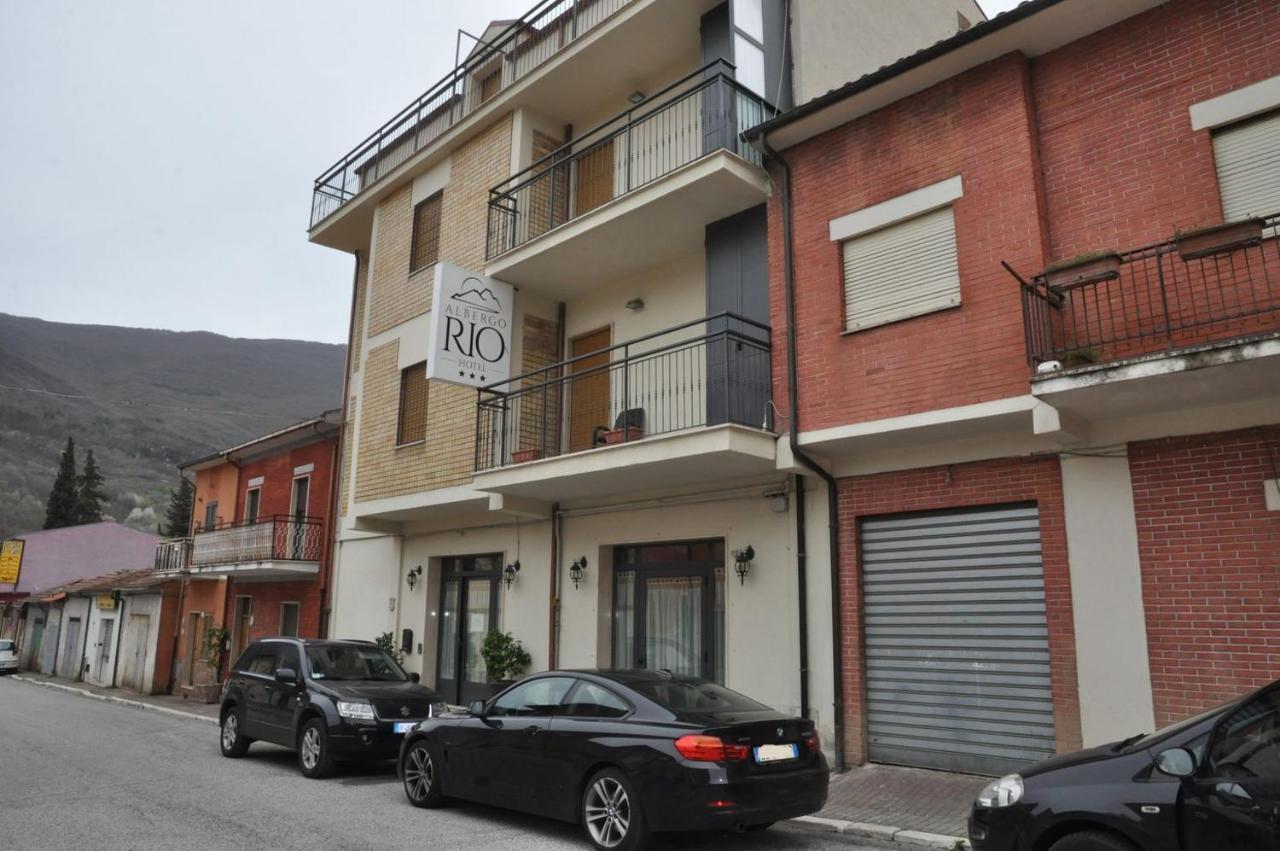 Albergo Rio Canistro Zewnętrze zdjęcie